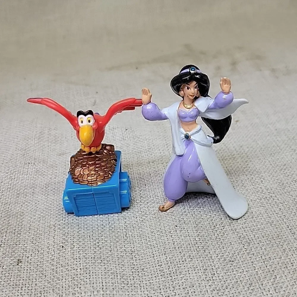 ‎Disney Aladdin and Jafar VHS movies, book and puzzle and figures
